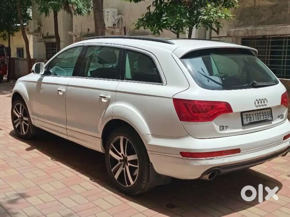 Audi Q7 2010 V8