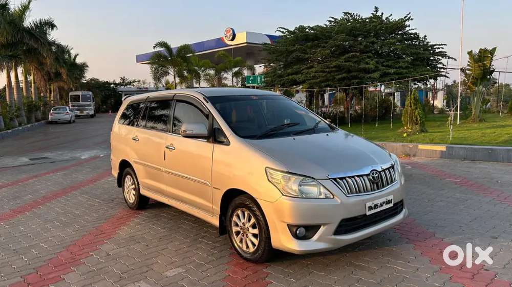 Toyota Innova 2012 Ins Live