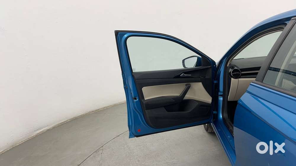 Skoda Slavia Ambition 1.0l Tsi At, 2023, Petrol