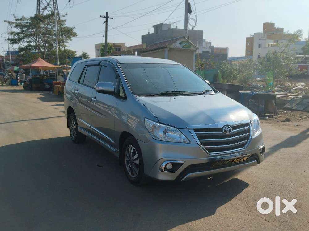Toyota Innova 2.5 Vx 8 Seater Bs Iv, 2015, Diesel