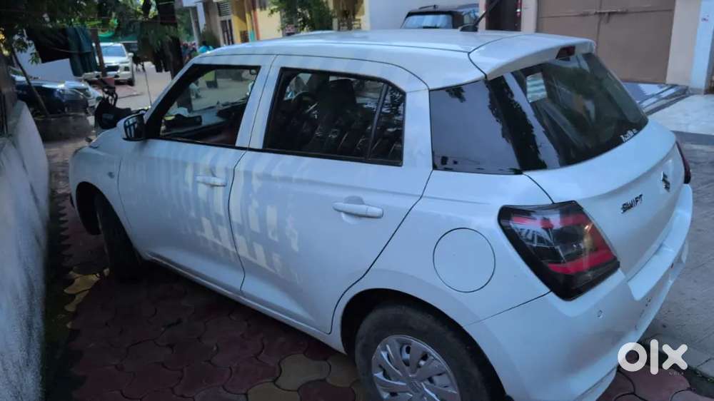 Maruti Suzuki Swift Lxi Petrol Manual 2025