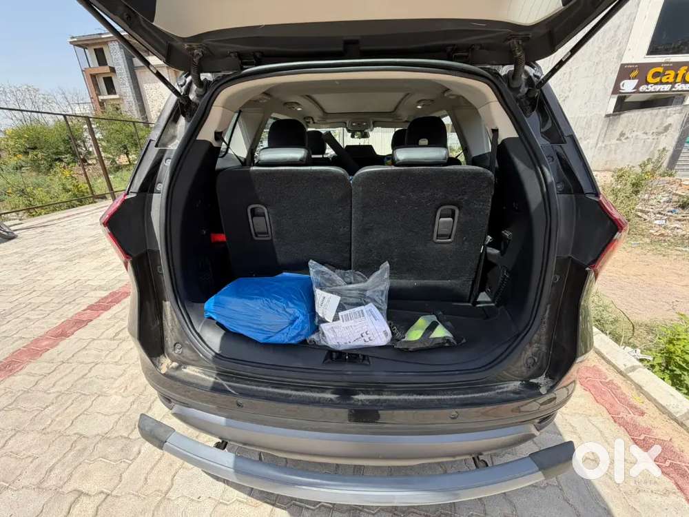 Mahindra Xuv700 2025 Petrol Good Condition