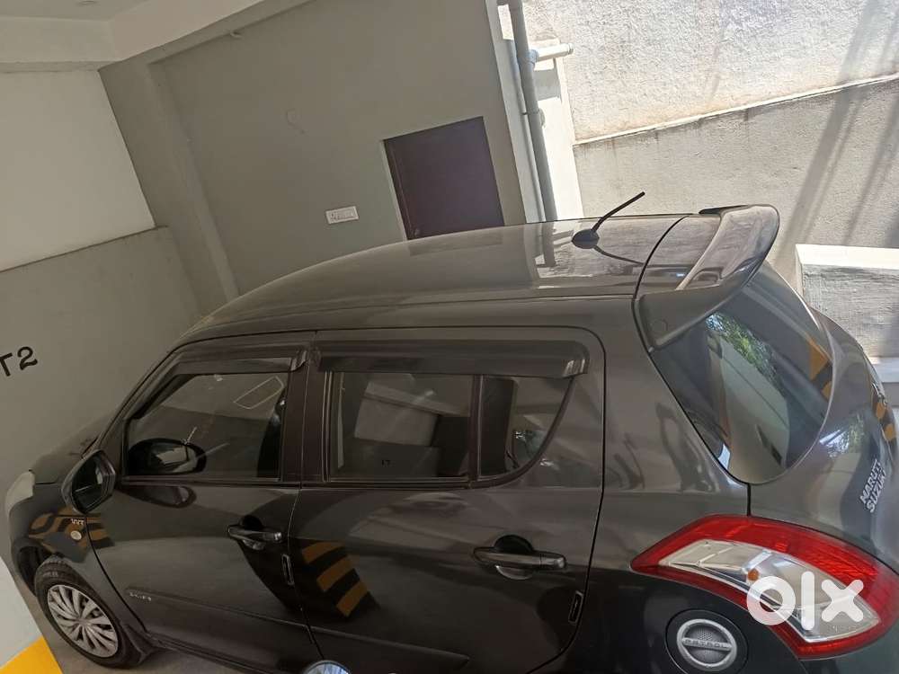 Maruti Suzuki Swift Vxi Abs Bsiv, 2017, Petrol