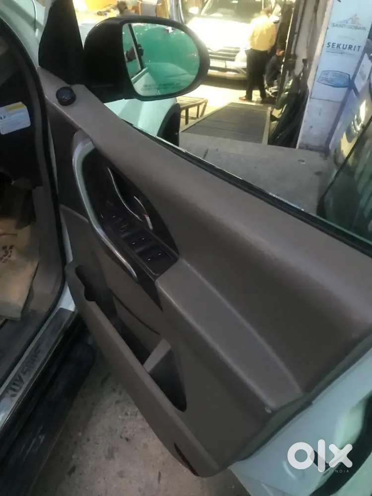 Mahindra Xuv500 2012 Diesel 90000 Km Driven