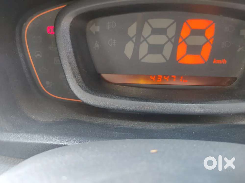 Fully Maintained Family Car, Single Hand Use