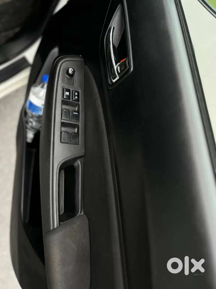 Maruti Suzuki Swift Vxi 2023