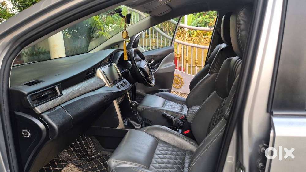 Toyota Innova Crysta 2.4 G Mt 8s, 2023, Diesel