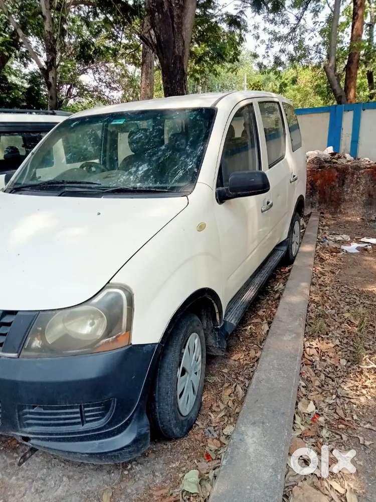 Mahindra Xylo 2013