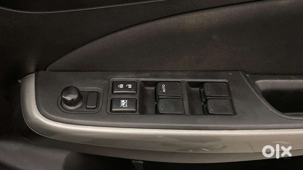 Maruti Suzuki Swift 2018 Zxi, 2019, Petrol