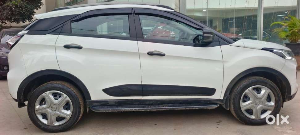 Tata Nexon 1.2 Revotron Xma Amt, 2022, Petrol