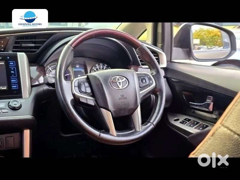 Toyota Innova Crysta 2.4 V 7 Str, 2016, Diesel