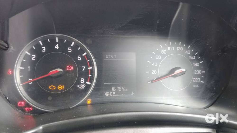 Maruti Suzuki Swift Vxi + Manual, 2024, Petrol