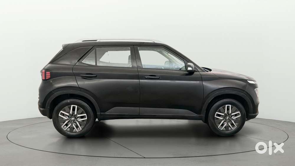 Hyundai Venue 1.0 S (o) Turbo Dct, 2024, Petrol