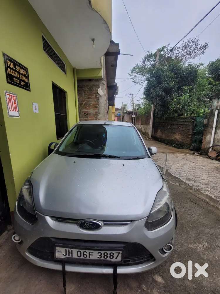 Ford Figo 2013 Lxi Petrol