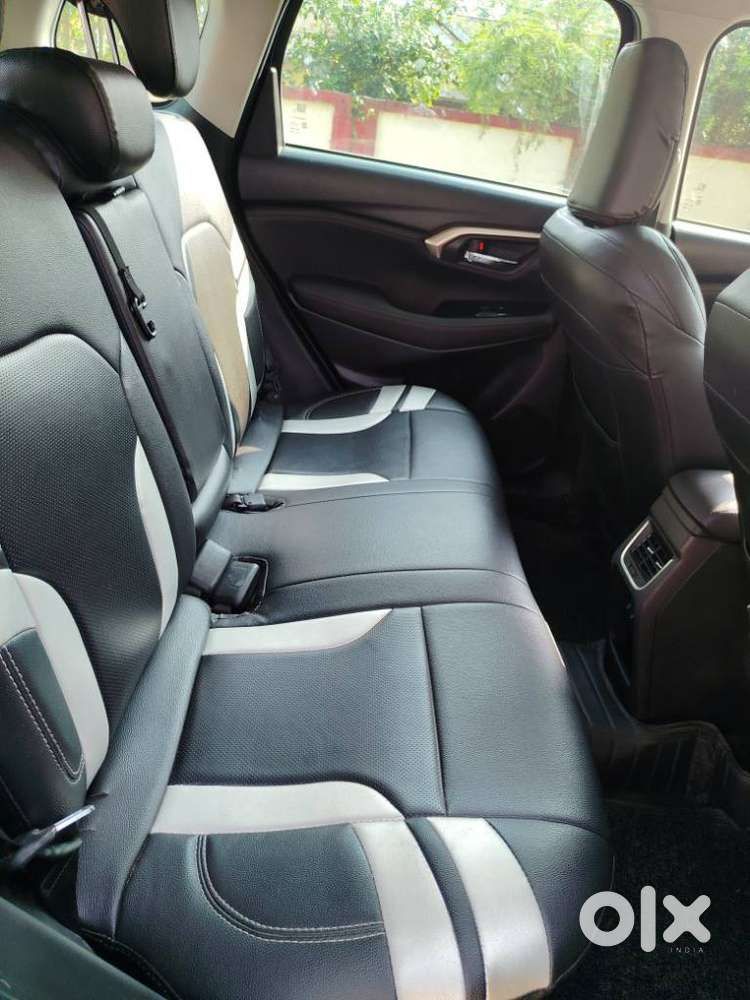 Maruti Suzuki Grand Vitara 1.5 Zeta Plus Intelligent Hybrid Ecvt, 20..