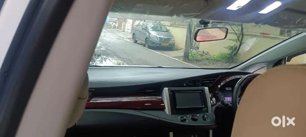 Toyota Innova Crysta 2016
