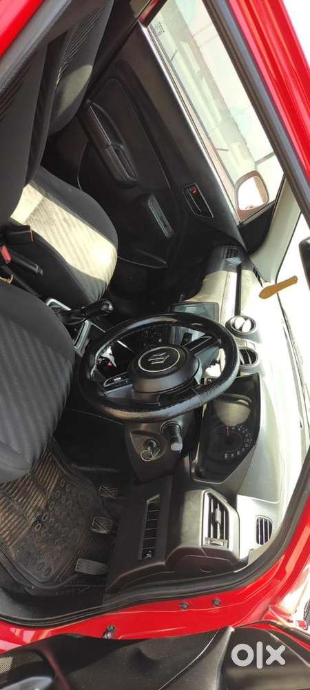 Maruti Suzuki Swift 2021 Petrol 57685 Km Driven