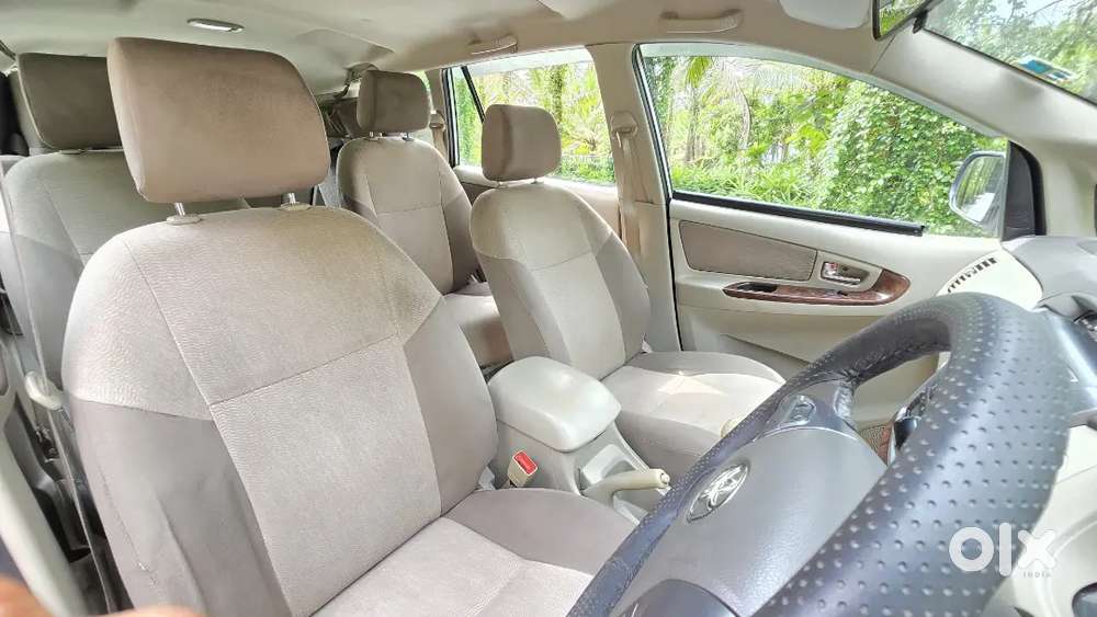 Toyota Innova 2014