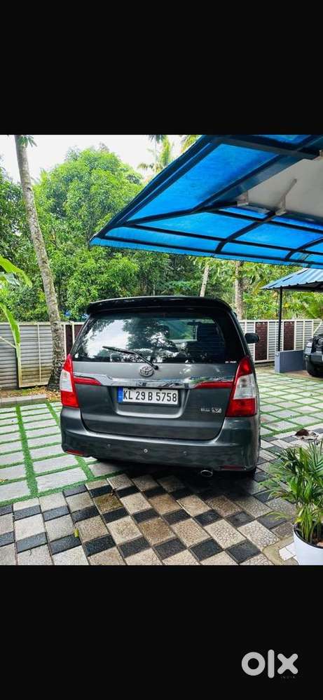 Toyota Innova 2010 Diesel Well Maintained