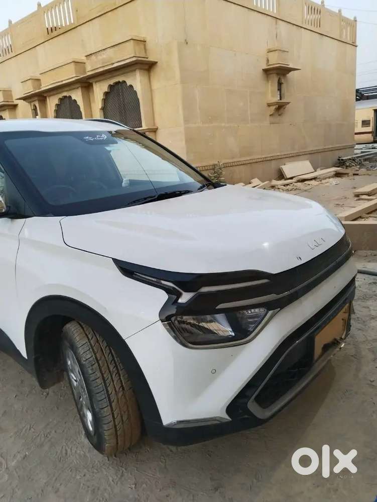 Kia Carens 2023 Petrol 91000 Km Driven