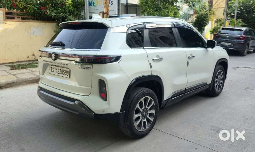 Maruti Suzuki Grand Vitara 1.5 Alpha Plus Intelligent Hybrid Ecvt, 2..