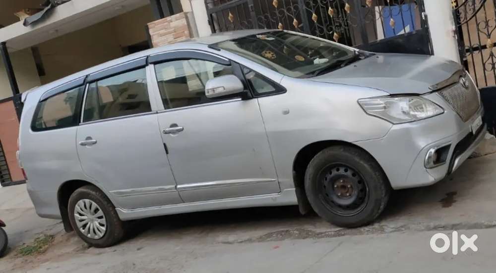 Toyota Innova 2015 Diesel Well Maintained