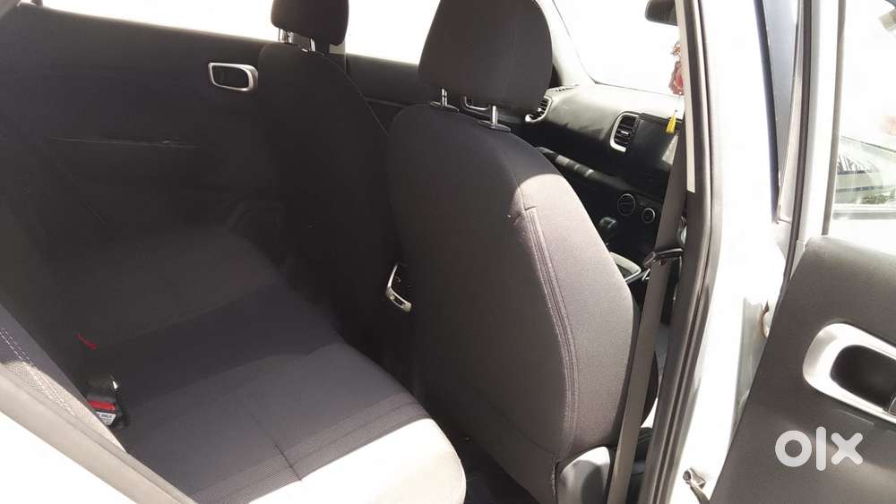 Hyundai Venue S, 2022, Petrol