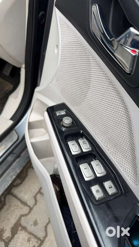 Mahindra Xuv300 Diesel Well Maintained