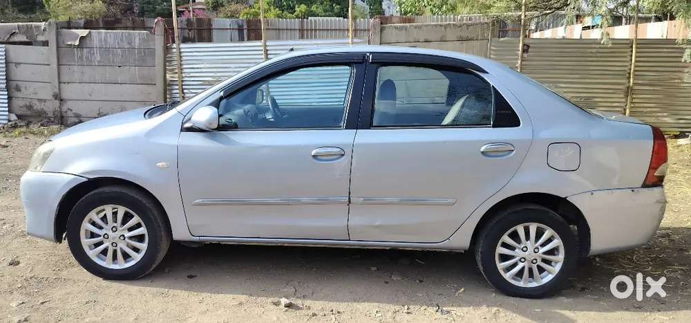 Toyota Etios V