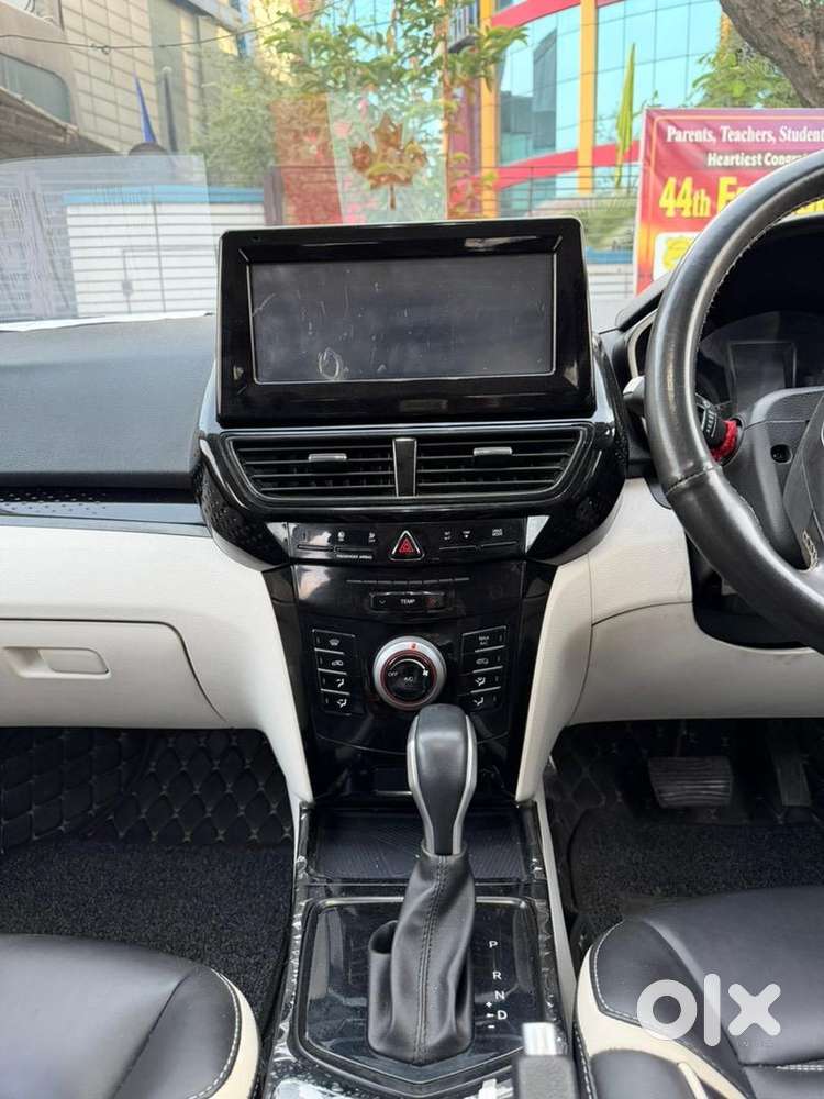 Mahindra Xuv 3xo 2024 December  Petrol 13000 Km Driven