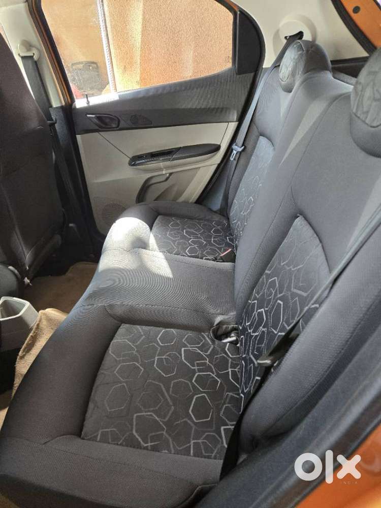 Tata Tiago 1.2 Revotron Xt, 2016, Petrol