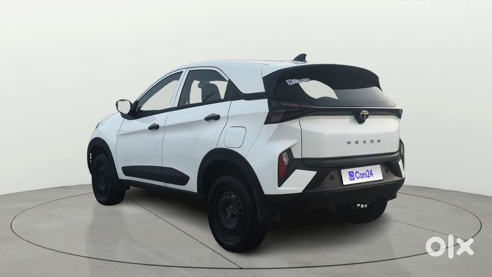 Tata Nexon Smart Plus S 1.2 Revotron Petrol 5 Mt, 2024, Petrol