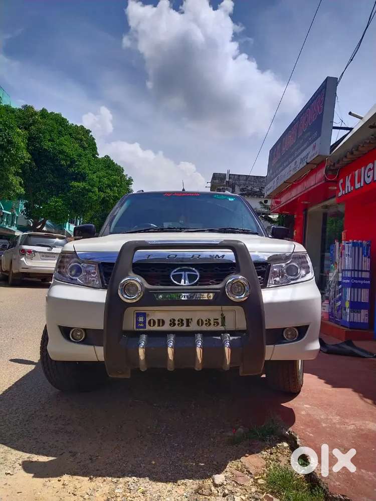 Tata Safari Storme 2015 Diesel 45000 Km Driven