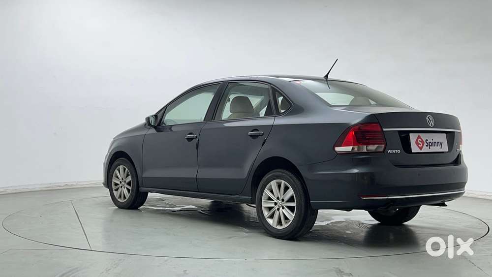Volkswagen Vento 1.2 Tsi Highline At, 2017, Petrol