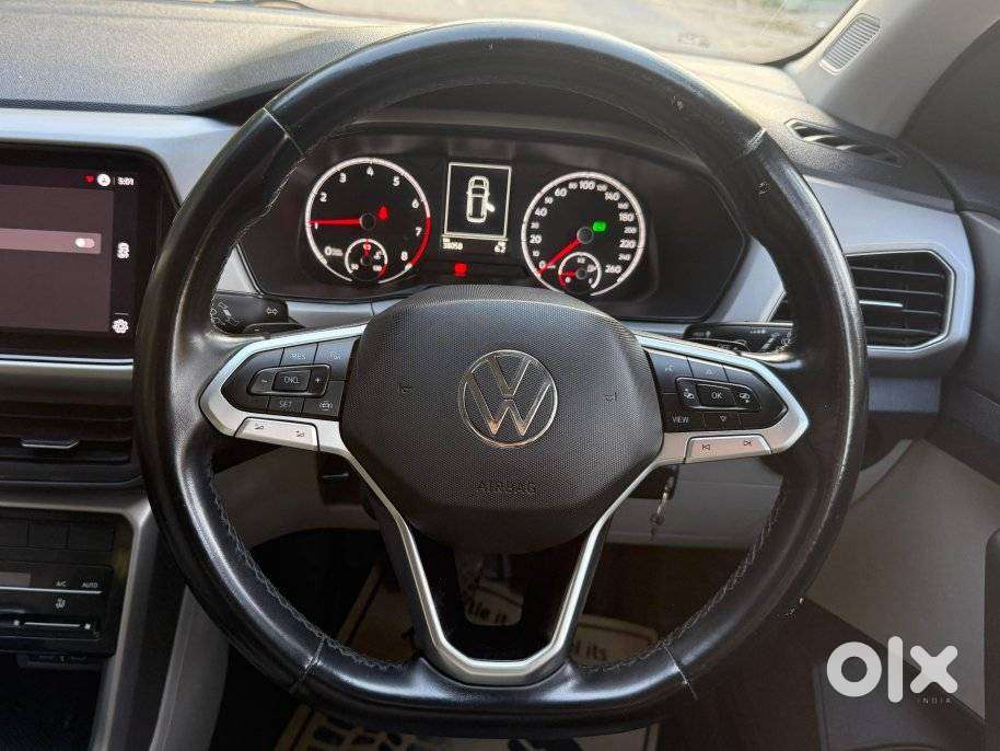 Volkswagen Taigun 1.0 Tsi Highline At, 2022, Petrol