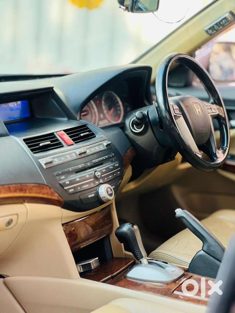 Honda Accord 2.4 Elegance Automatic, 2011, Petrol