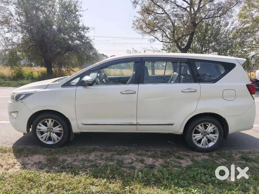 Toyota Innova 2020