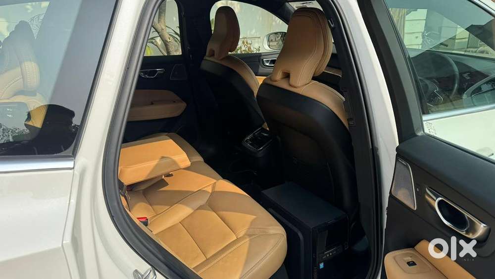 Volvo Xc60 2023 Petrol 16000 Km Driven