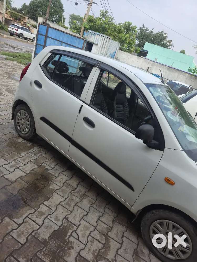 Hyundai I10 2015 Petrol +cng 46000 Km Driven
