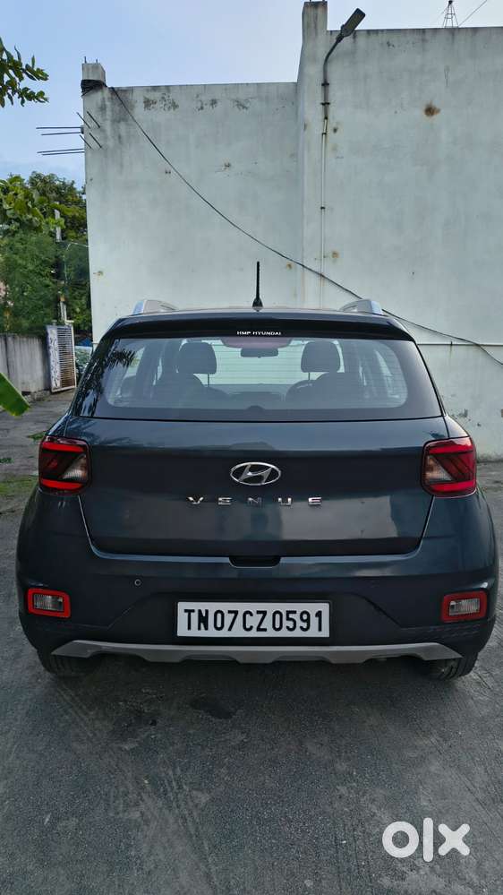 Hyundai Venue 1.2 S (o), 2022, Petrol