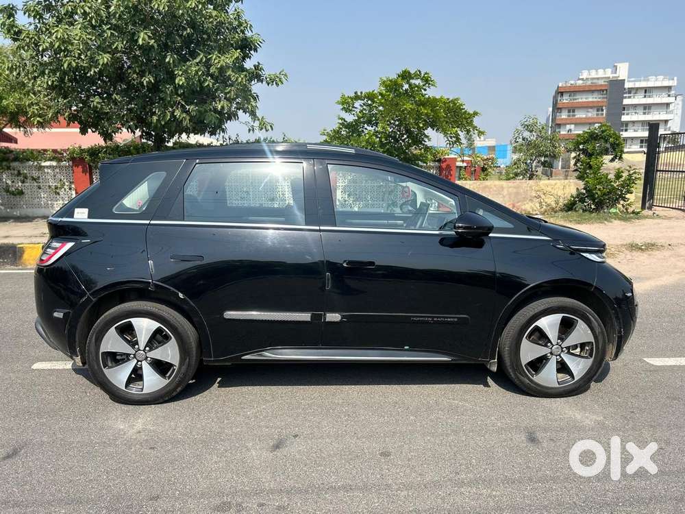 Mg Windsor Ev Essence, 2024, Electric