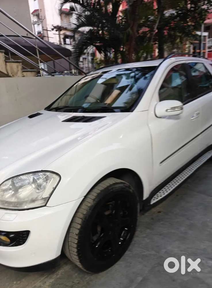 Mercedes-benz Luxury Sedan  Excellent Condition  Best Deal