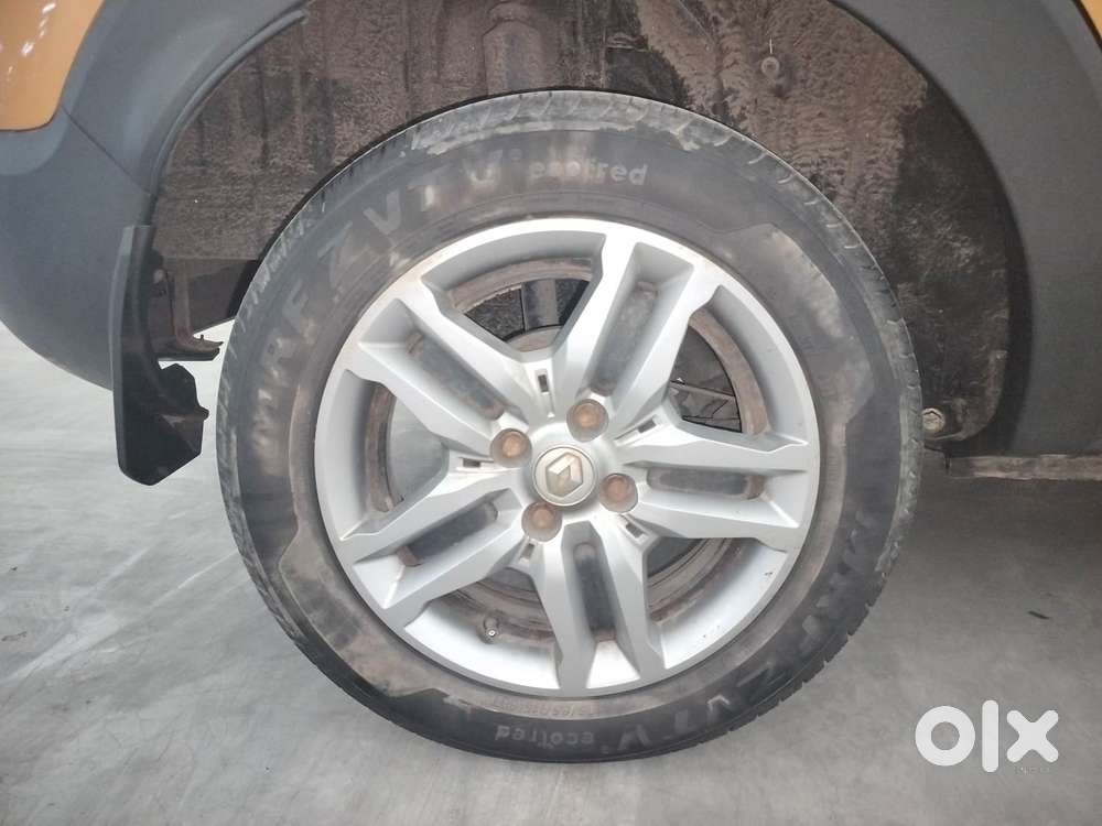 Renault Triber Rxz Easy-r Amt, 2021, Petrol