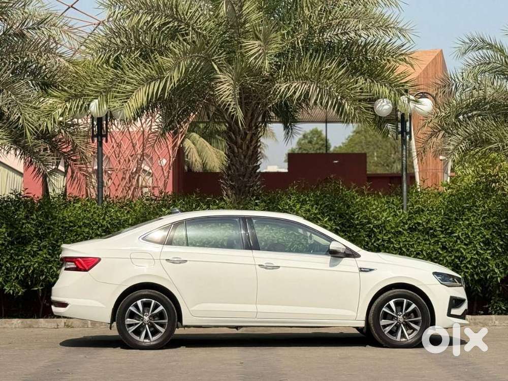 Skoda Slavia 1.0 Tsi Style At, 2023, Petrol