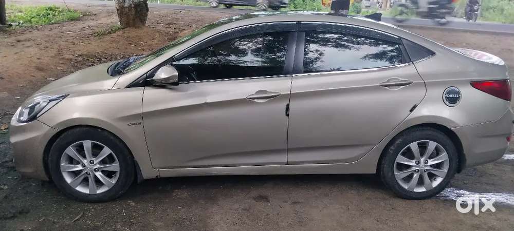 Hyundai Verna 2011