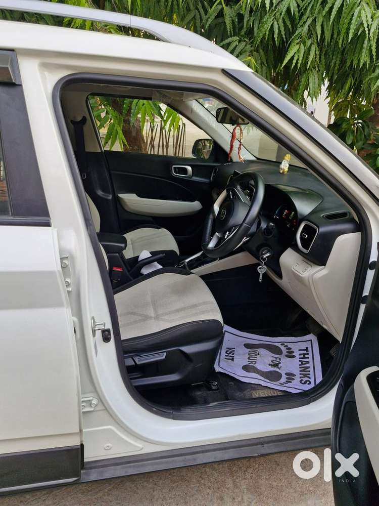 Hyundai Venue Petrol Automatic