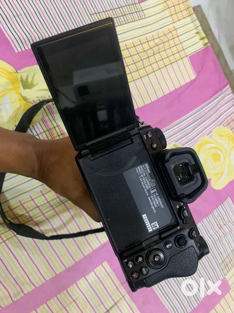 niko Z6iii with Niko z mouth 35 1.4 orginal 2 battery. - Cameras