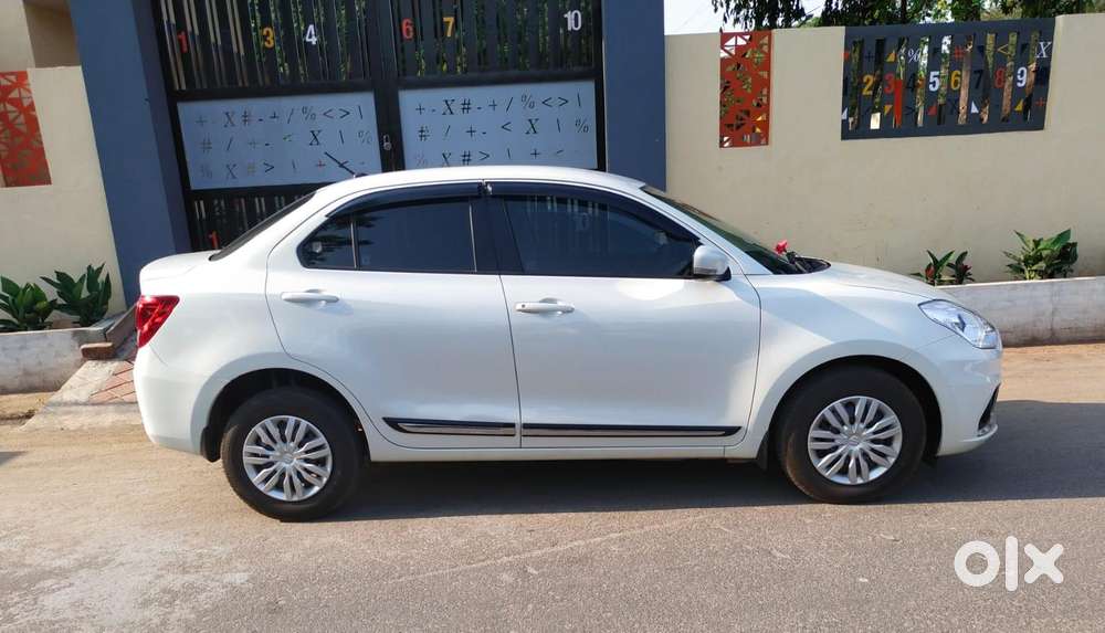 Maruti Suzuki Swift Dzire Vxi(o) Amt, 2021, Petrol