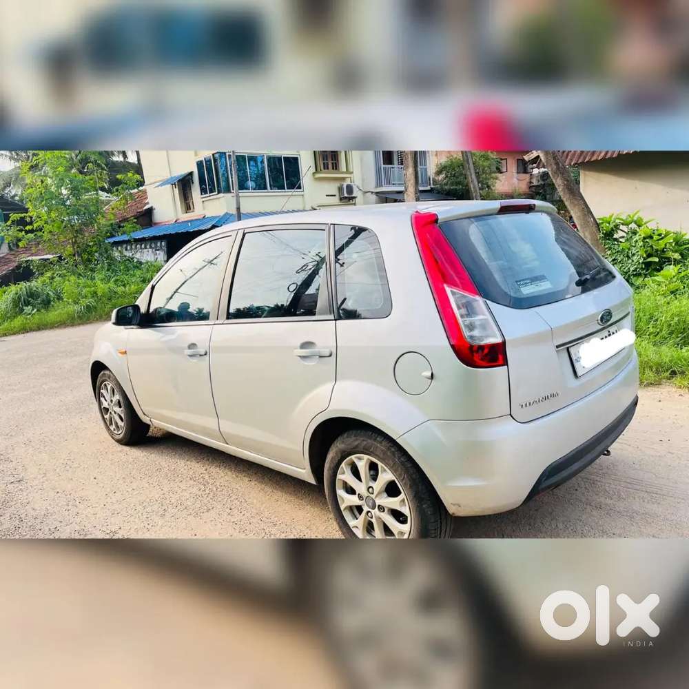 Ford Figo Titanium Petrol 2014