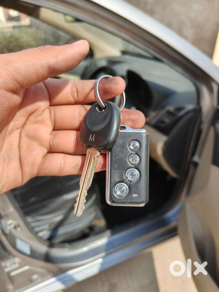Hyundai Eon Magna+ Petrol Manual 2013